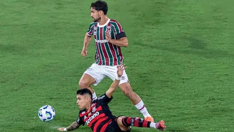 Martinelli e Luiz Araújo em Fluminense x Flamengo (Foto: Maga Jr/Agência F8/Gazeta Press)