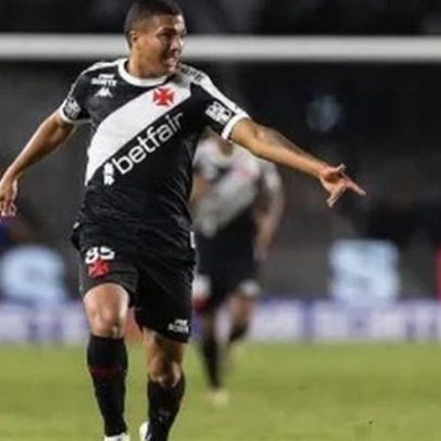 Volante do Vasco se lesiona gravemente e fica fora da final da Copa do Brasil