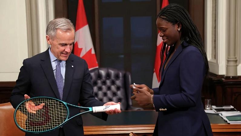Primeiro-ministro Mark Carney e Victoria Mboko (Foto: Tennis Canada)