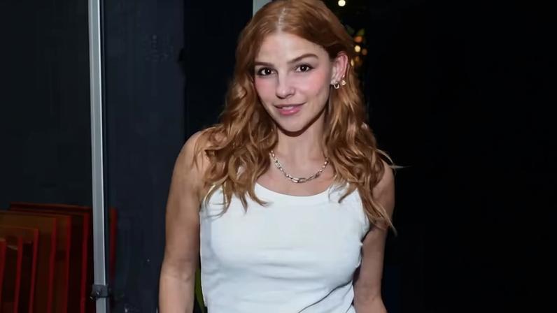 Elenco de 'Três Graças' chega à confraternização de fim de ano da novela — Foto: Agnews