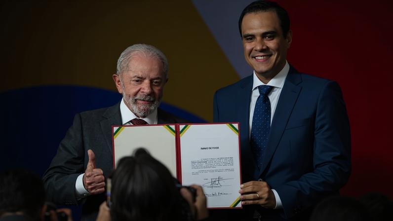 Gustavo Feliciano toma posse como ministro do Turismo e destaca a inclusão no setor - Foto: Marcelo Camargo/Agência Brasil