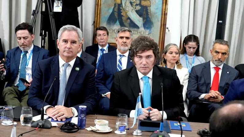 Milei durante a reunião de cúpula do Mercosul, em Foz do Iguaçu, Paraná. Foto: Divulgação/Casa Rosada
