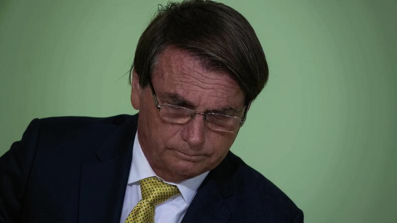 Michelle afirma que problemas de saúde foram agravados pela prisão de Bolsonaro e pelas "constantes injustiças" contra sua família. (Foto: EFE/Joédson Alves)