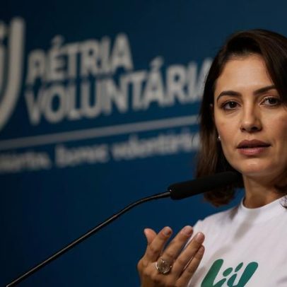 Michelle Bolsonaro diz que respeita enteados, mas diverge de opinião