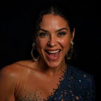 Monique Rizzeto aposta em transparência para ensaio de rua em Vila Isabel