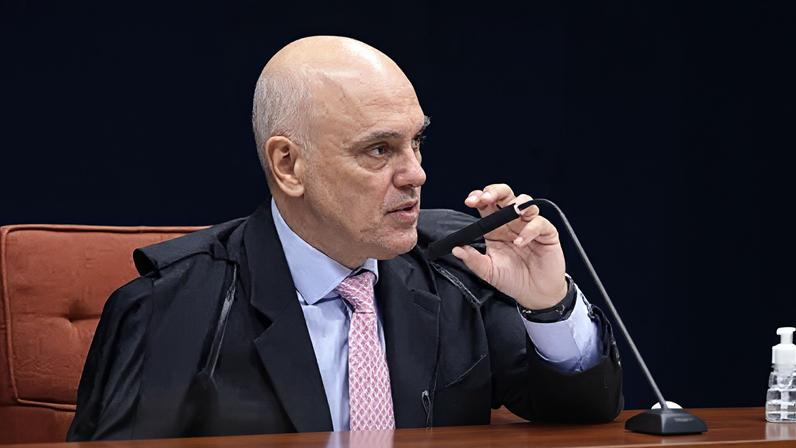 Moraes vota para condenar Bolsonaro por plano de golpe