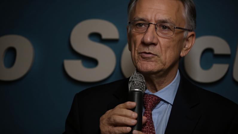 17/12/2025 - Morre Luiz Roberto Alves, professor da ECA-USP e intelectual, aos 78 anos. Foto: Arquivo Pessoal
