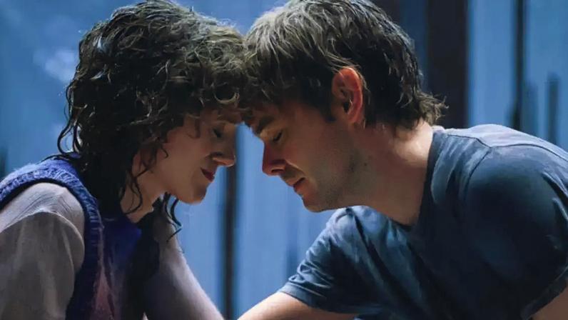 Stranger Things | Vídeo de bastidores de cena entre Nancy e Jonathan é divulgado