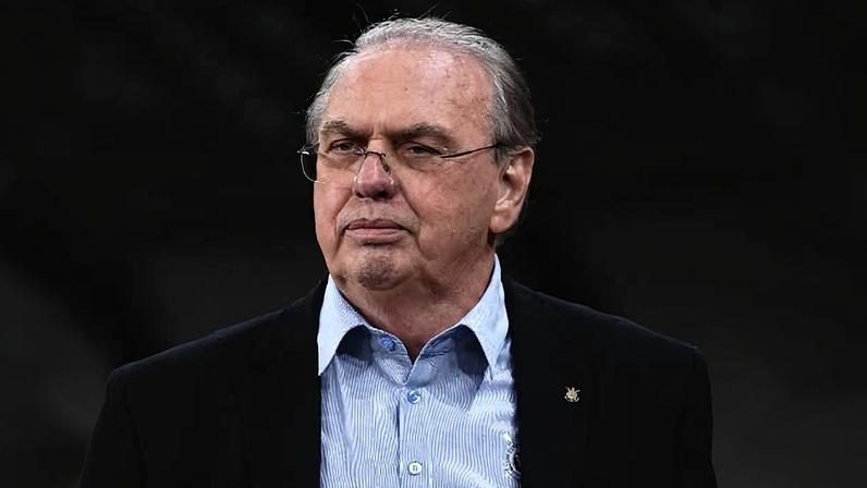 Osmar Stabile, presidente interino do Corinthians, antes de jogo contra o Palmeiras