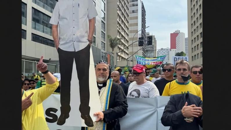 Ato pela anistia em São Paulo foi organizado por Padre Kelmon. (Foto: Reprodução/Instagram/@pekelmon)