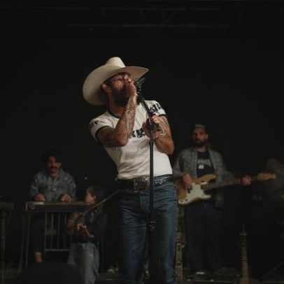 Post Malone apresenta 'That's My Story' em Nashville no New Year's Eve