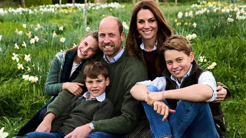 Kate Middleton Prince William posed with their three kids in a cute Christmas card photo, shot in April and shared Friday.