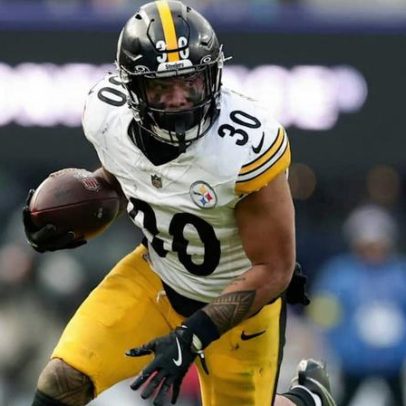 Jaylen Warren é duvidoso por doença para o MNF, pelo Steelers