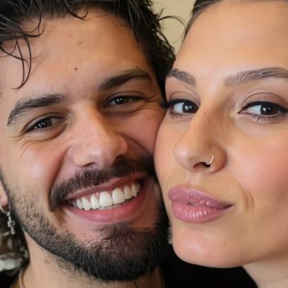 Ana Castela e Zé Felipe vão a casamento e posam juntos