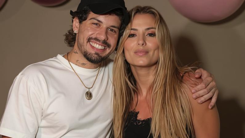 Zé Felipe e a mãe, Poliana Rocha — Foto: @bannachfotografia @carol.grupocb