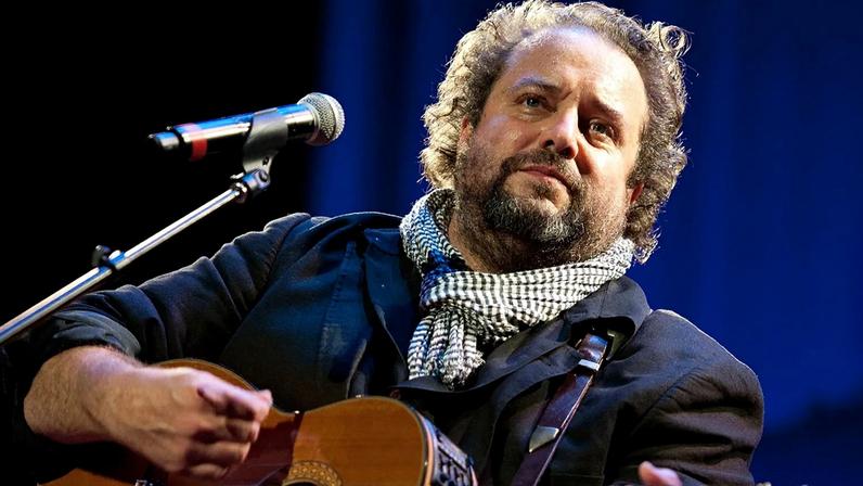 Raul Malo, the frontman and co-founder of the Mavericks, has died at 60.