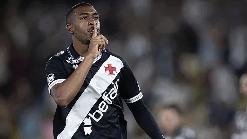 Rayan comemora gol do Vasco