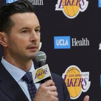 Lakers miram jogadores dos Nets e Hornets em negociação de troca