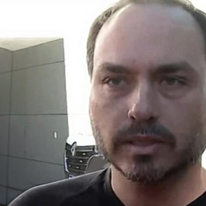 Carlos Bolsonaro vai ao hospital após não poder acompanhar o pai