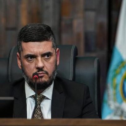 Alerj vota 42 a 21 para revogar prisão de Rodrigo Bacellar