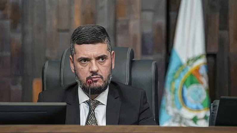 Bacellar deixa a prisão, mas usará tornozeleira e não presidirá a Alerj