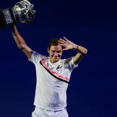Federer retorna à Rod Laver Arena para cerimônia de abertura do Australian Open