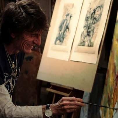 Ronnie Wood celebra 50 anos como Stone com nova obra de arte