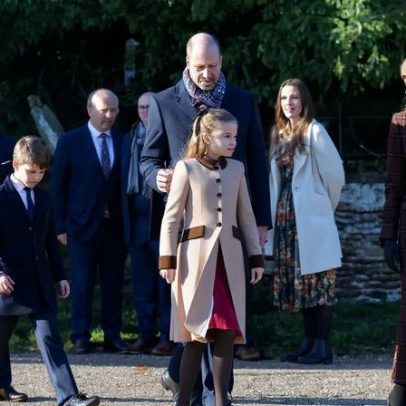 Filhos de William e Kate aparecem no serviço de Natal da igreja real