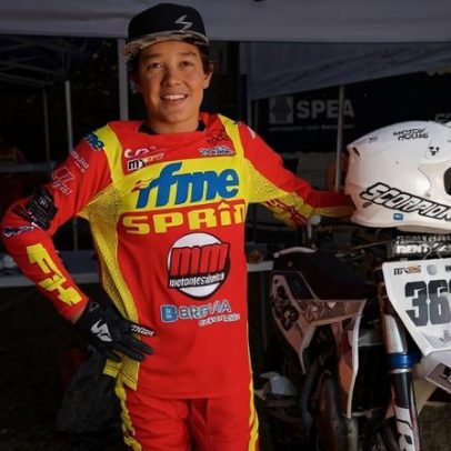 Piloto de motocross de 17 anos morre em treino na Espanha