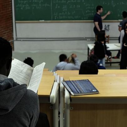 Violência e censura atingem noventa por cento dos professores no Brasil