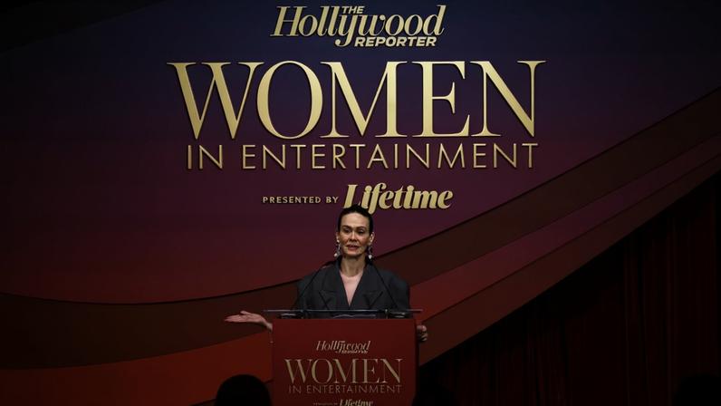 Sarah Paulson read messages she received from her late friend Diane Keaton in a moving speech.