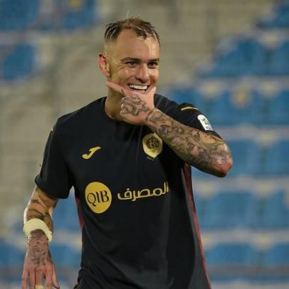 Al-Rayyan amplia contrato de Roger Guedes antes da abertura da janela