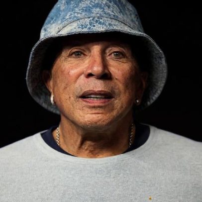 Acusadora de estupro contra Smokey Robinson nega ter invadido seu depósito