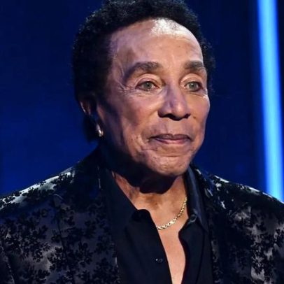 Smokey Robinson afirma que acusadora saqueou sua unidade há duas semanas