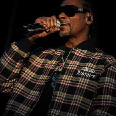 Snoop Dogg leva tema natalino ao intervalo Lions-Vikings