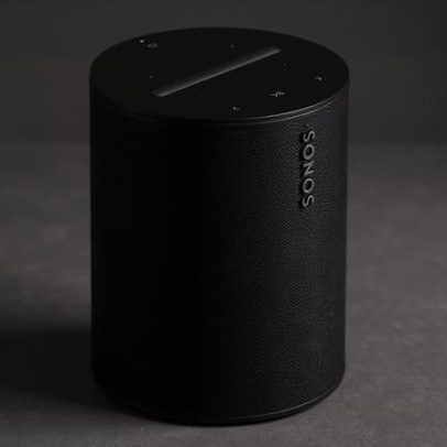 Sonos Era 100 com Bluetooth e Wi‑Fi cai para preço recorde; Amazon vende últimas unidades
