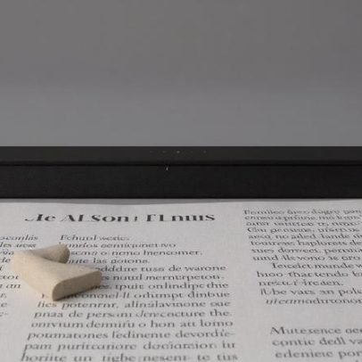 Sony reduz preço de soundbar com bass reflex em liquidação que supera fones