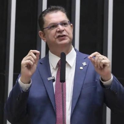 Sóstenes apresenta documentos para justificar R$ 470 mil apreendidos