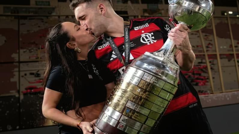 Noiva de Léo Ortiz, do Flamengo, relata perrengue para acompanhar estreia do Intercontinental — Foto: Reprodução/Instagram