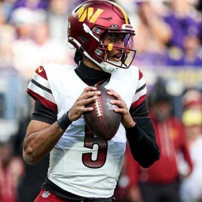 Commanders: Jayden Daniels sai com lesão no cotovelo esquerdo contra Vikings