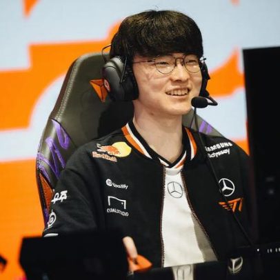 Faker explica o que o motiva a seguir na carreira no LoL