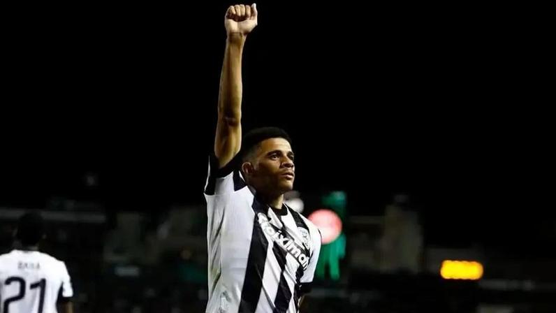 Taison comemorando gol pelo PAOK-GRE (Foto: Divuiulgação/PAOK FC)