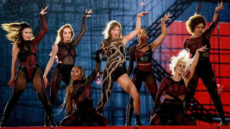 Taylor Swift revela segredos do bodysuit de Reputation