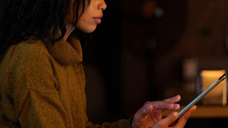 Aplicativos que simulam conversas com personagens bíblicos ou oferecem conselhos espirituais têm atraído cada vez mais fiéis - Foto: FreePik