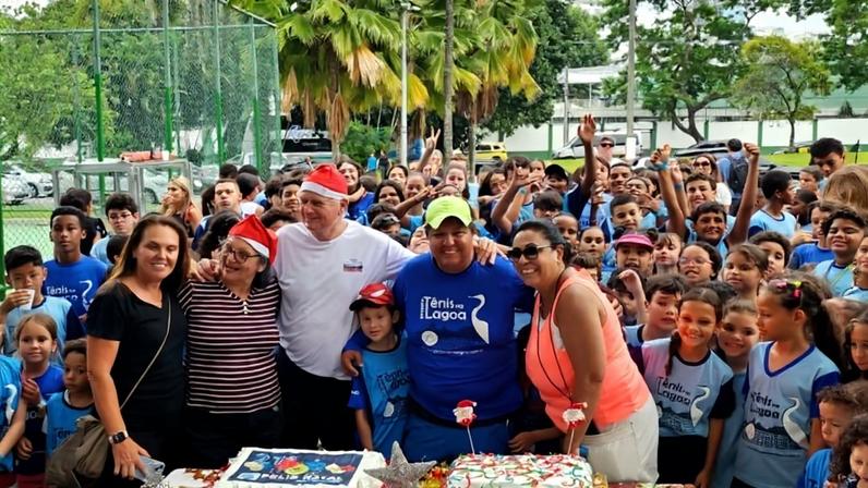 Festa de Natal do Projeto Tênis na Lagoa em 2024 (Foto: Leonora Cornevicius)