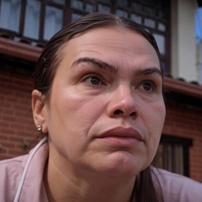 Thais Carla faz estreia emocionante no teatro após enfrentar TDAH e dislexia