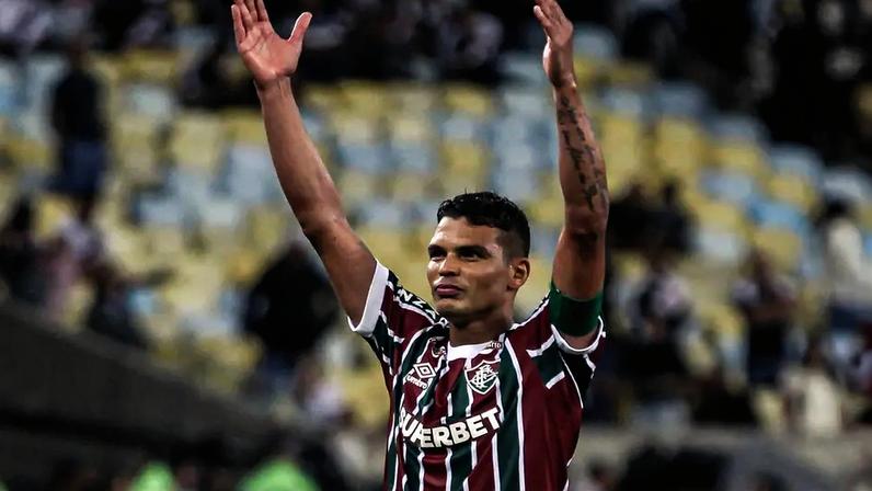 Thiago Silva comemora a vitória do Fluminense sobre o Vasco no Brasileirão (Foto: Leonardo Brasil/FFC)