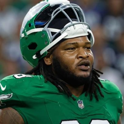 DT Jalen Carter fica de semana a semana após cirurgia no ombro