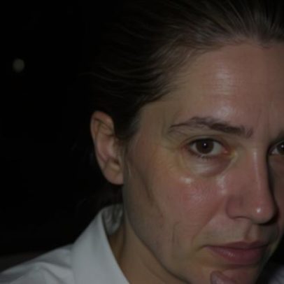 Virginia realiza novos procedimentos faciais para expressar o direito de ser feia