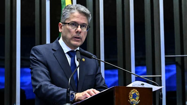 Senado aprova PL antifacção e devolve texto à Câmara